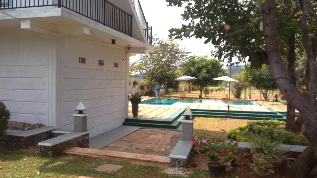 Layathraa Lake View Resort Dambulla Exteriér fotografie