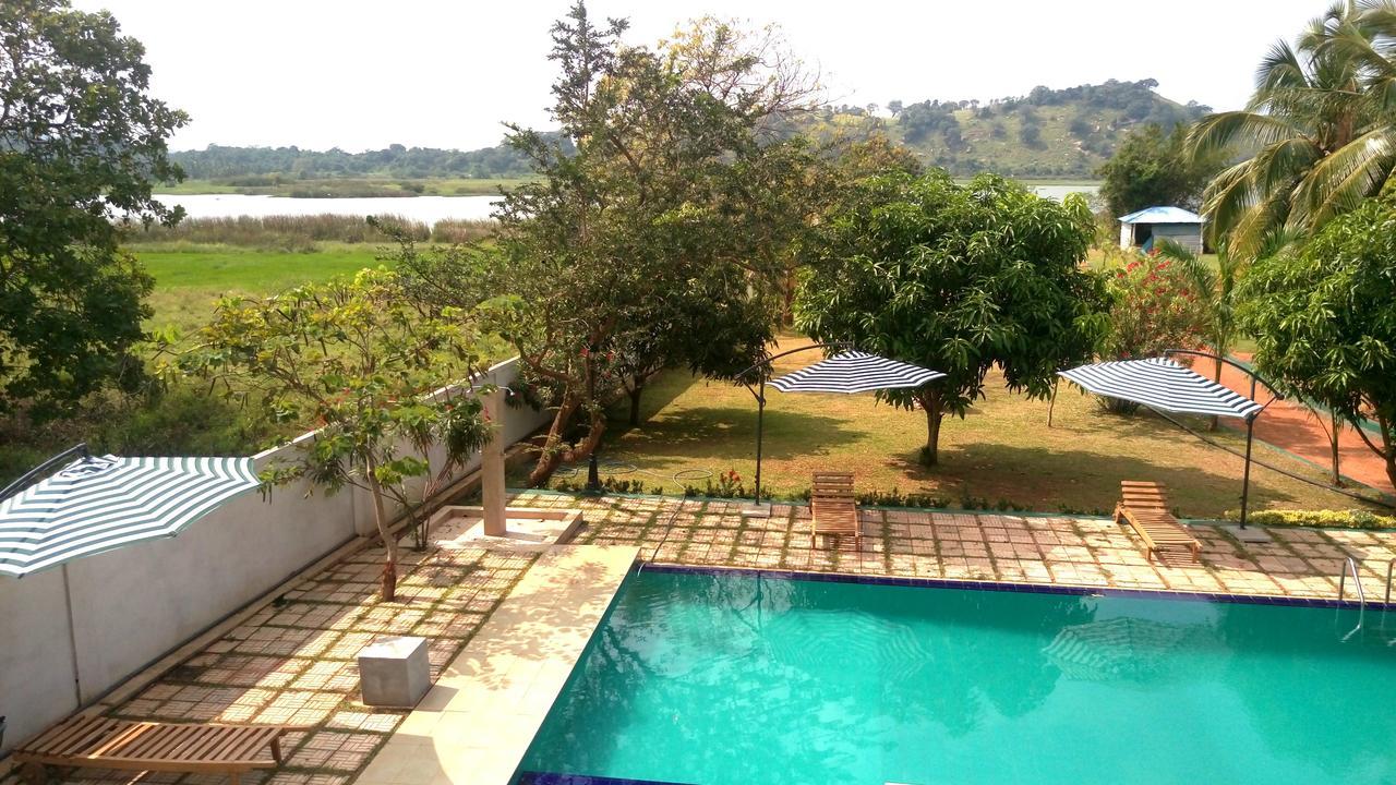 Layathraa Lake View Resort Dambulla Exteriér fotografie